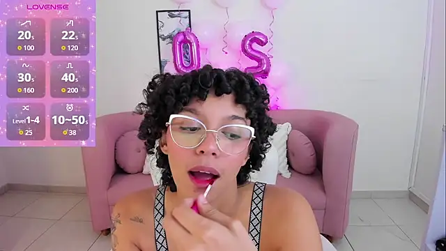 Snapshot of aitana_kahlo chatting on September 19, 2025, 3:21 am aitana kahlo online show from September 19, 2025, 3:21 am