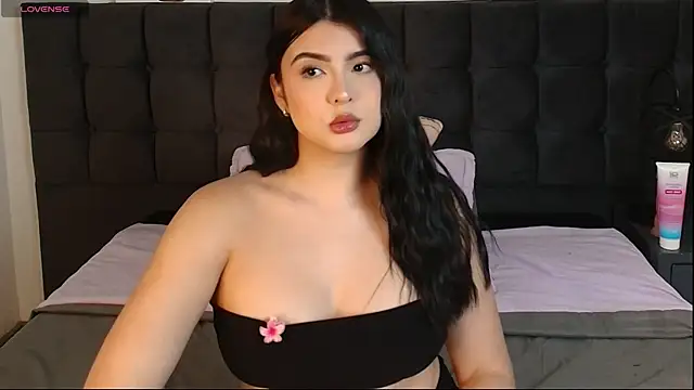 Sweety Nicole  online show from November 7, 2025, 5:01 am