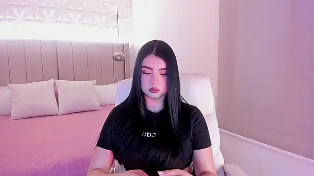 Snapshot of Sweety_Nicole_ chatting on May 14, 2026, 2:25 pm Sweety Nicole online show from May 14, 2026, 2:25 pm