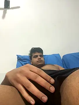 Snapshot of Noam7080z chatting on November 27, 2025, 11:21 am Noam7080z online show from November 27, 2025, 11:21 am