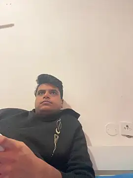 Snapshot of Noam7080z chatting on February 1, 2026, 6:06 pm Noam7080z online show from February 1, 2026, 6:06 pm