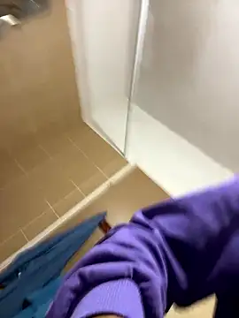 Snapshot of Noam7080z chatting on January 11, 2026, 1:40 pm Noam7080z online show from January 11, 2026, 1:40 pm