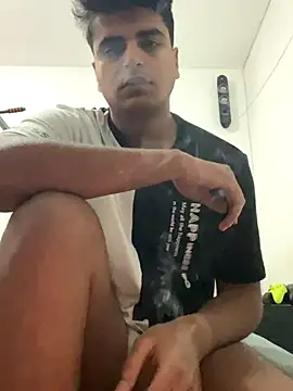 Snapshot of Noam7080z chatting on November 20, 2025, 9:25 pm Noam7080z online show from November 20, 2025, 9:25 pm