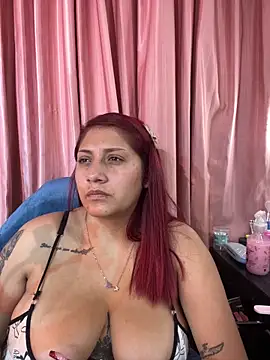 Snapshot of Nicol_V chatting on June 27, 2026, 4:29 am Nicol V online show from June 27, 2026, 4:29 am