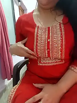 Snapshot of roshni_agrawal0 chatting on January 14, 2026, 9:24 am roshni agrawal0 online show from January 14, 2026, 9:24 am