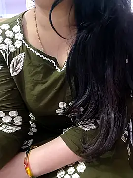 Snapshot of roshni_agrawal0 chatting on April 6, 2026, 11:55 am roshni agrawal0 online show from April 6, 2026, 11:55 am