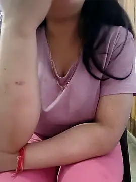 Snapshot of roshni_agrawal0 chatting on March 8, 2026, 9:45 am roshni agrawal0 online show from March 8, 2026, 9:45 am