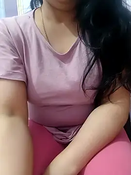 Snapshot of roshni_agrawal0 chatting on April 9, 2026, 7:47 am roshni agrawal0 online show from April 9, 2026, 7:47 am