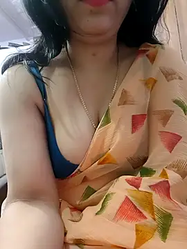 Snapshot of roshni_agrawal0 chatting on February 14, 2026, 7:52 am roshni agrawal0 online show from February 14, 2026, 7:52 am