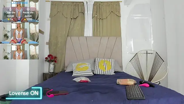 Snapshot of Lady_miss___ chatting on November 8, 2025, 12:52 pm Lady miss online show from November 8, 2025, 12:52 pm