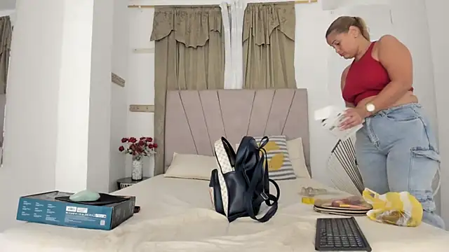 Snapshot of Lady_miss___ chatting on September 26, 2025, 12:34 pm Lady miss online show from September 26, 2025, 12:34 pm