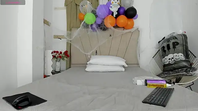 Snapshot of Lady_miss___ chatting on October 17, 2025, 12:07 pm Lady miss online show from October 17, 2025, 12:07 pm