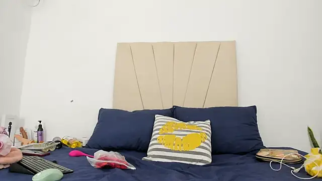 Snapshot of Lady_miss___ chatting on September 14, 2025, 1:33 pm Lady miss online show from September 14, 2025, 1:33 pm