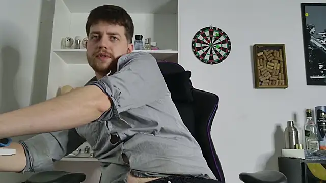 aaron nvk online show from October 30, 2025, 9:33 pm