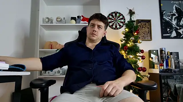 aaron nvk online show from December 21, 2025, 4:58 am