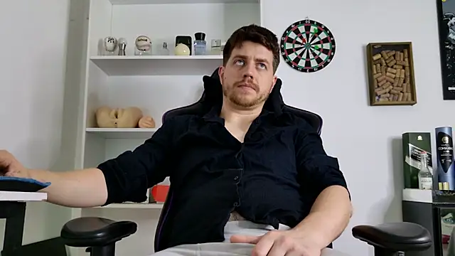 aaron nvk online show from December 2, 2025, 8:54 pm