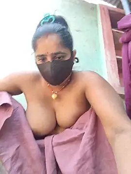 Snapshot of Falguni_Desai chatting on June 5, 2026, 5:45 am Falguni Desai online show from June 5, 2026, 5:45 am