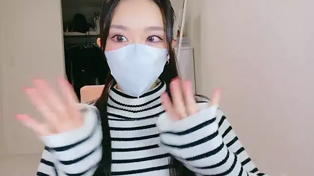 ramuchan desu online show from October 9, 2025, 2:12 am