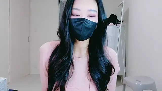 Snapshot of ramuchan_desu chatting on February 4, 2026, 12:16 am ramuchan desu online show from February 4, 2026, 12:16 am