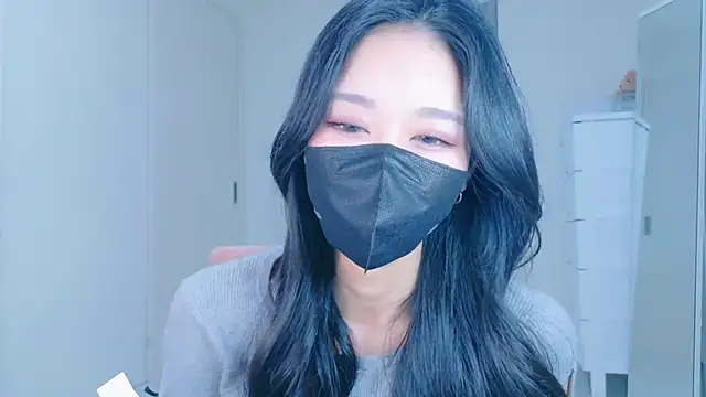 ramuchan desu online show from November 27, 2025, 2:23 am