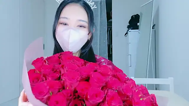 Snapshot of ramuchan_desu chatting on December 20, 2025, 12:02 am ramuchan desu online show from December 20, 2025, 12:02 am