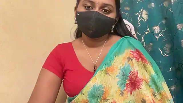Snapshot of Pavani-Sexy chatting on May 4, 2026, 6:11 pm Pavani-Sexy online show from May 4, 2026, 6:11 pm