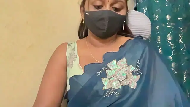 Snapshot of Pavani-Sexy chatting on May 27, 2026, 7:10 pm Pavani-Sexy online show from May 27, 2026, 7:10 pm