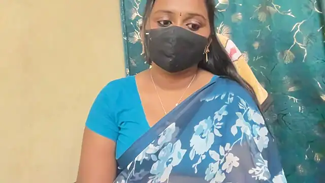 Snapshot of Pavani-Sexy chatting on April 26, 2026, 5:32 pm Pavani-Sexy online show from April 26, 2026, 5:32 pm