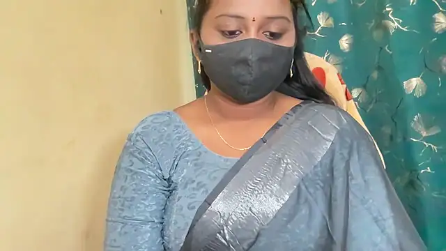 Snapshot of Pavani-Sexy chatting on May 25, 2026, 7:29 am Pavani-Sexy online show from May 25, 2026, 7:29 am