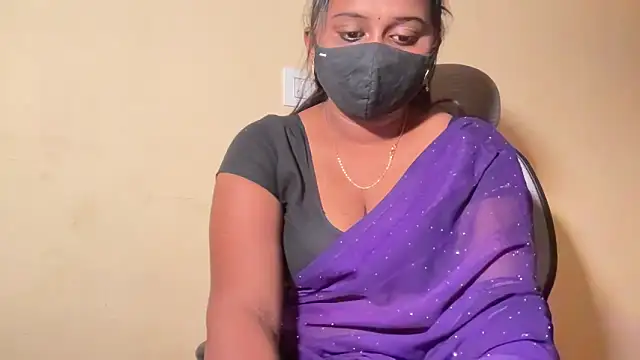 Snapshot of Pavani-Sexy chatting on May 24, 2026, 7:03 pm Pavani-Sexy online show from May 24, 2026, 7:03 pm
