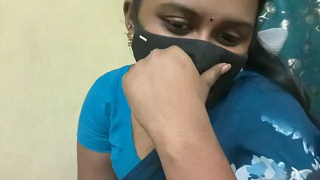 Snapshot of Pavani-Sexy chatting on April 19, 2026, 8:26 am Pavani-Sexy online show from April 19, 2026, 8:26 am
