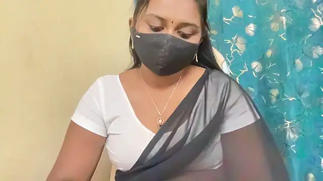 Snapshot of Pavani-Sexy chatting on May 7, 2026, 6:44 pm Pavani-Sexy online show from May 7, 2026, 6:44 pm
