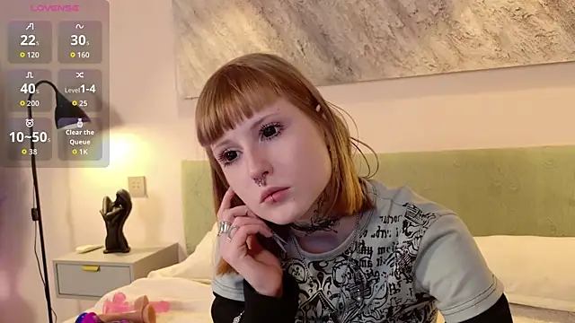 Snapshot of MilkMeSoftly chatting on April 12, 2026, 8:50 am MilkMeSoftly online show from April 12, 2026, 8:50 am