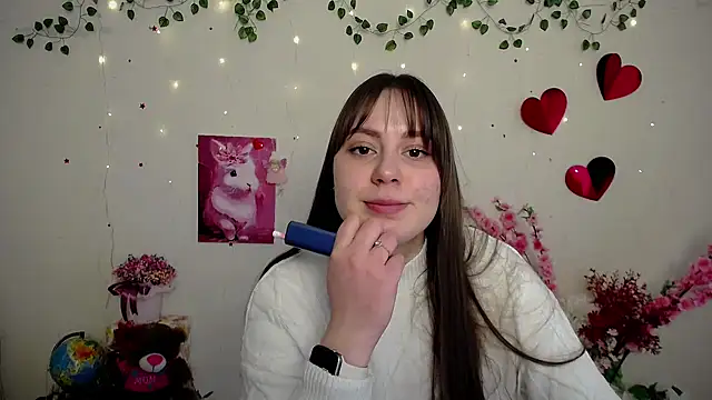 Amanda Bright  online show from February 16, 2026, 11:09 am