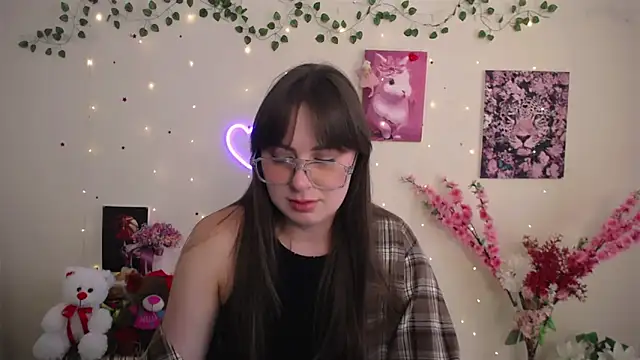 Snapshot of Amanda_Bright_ chatting on May 18, 2026, 10:53 am Amanda Bright online show from May 18, 2026, 10:53 am