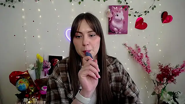 Snapshot of Amanda_Bright_ chatting on March 9, 2026, 7:34 am Amanda Bright online show from March 9, 2026, 7:34 am