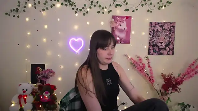 Snapshot of Amanda_Bright_ chatting on May 15, 2026, 10:35 am Amanda Bright online show from May 15, 2026, 10:35 am