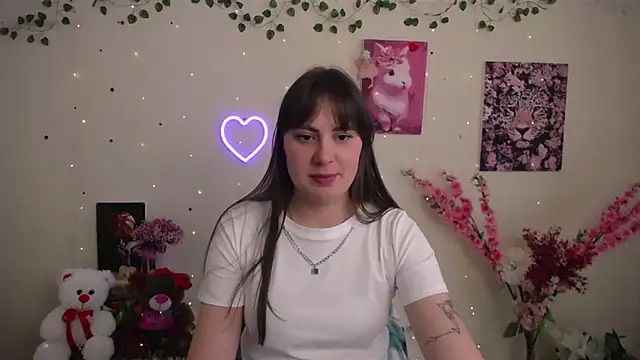 Snapshot of Amanda_Bright_ chatting on May 12, 2026, 10:32 am Amanda Bright online show from May 12, 2026, 10:32 am
