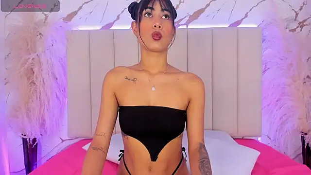 Elody rousse online show from September 16, 2025, 12:28 pm