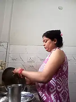 Snapshot of Trisha_71 chatting on October 3, 2025, 2:59 am Trisha 71 online show from October 3, 2025, 2:59 am