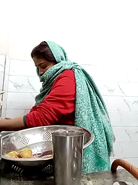 Trisha 71 online show from December 19, 2025, 1:46 pm