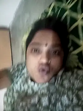 Snapshot of Trisha_71 chatting on October 18, 2025, 5:59 pm Trisha 71 online show from October 18, 2025, 5:59 pm