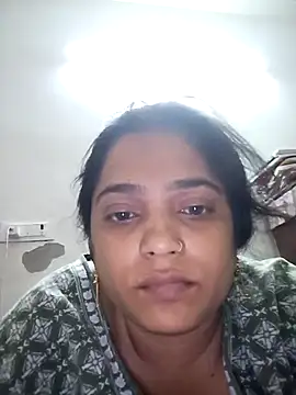 Snapshot of Trisha_71 chatting on October 12, 2025, 8:54 pm Trisha 71 online show from October 12, 2025, 8:54 pm