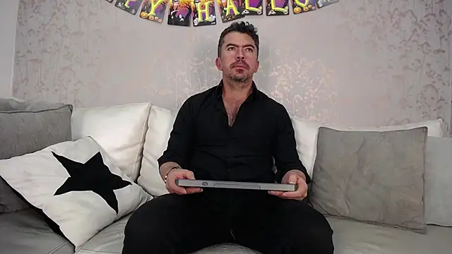 JuanKFit 45 online show from November 2, 2025, 1:49 pm