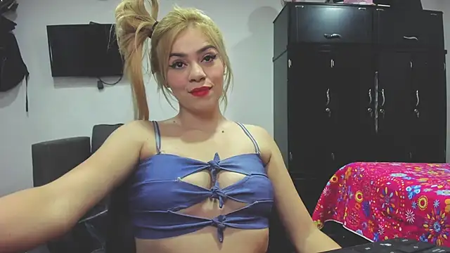 Snapshot of KATA_BLONDE chatting on January 10, 2026, 2:40 am KATA BLONDE online show from January 10, 2026, 2:40 am