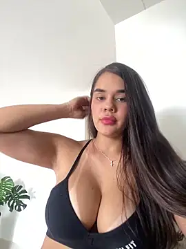 BellaLeclair online show from March 4, 2026, 6:04 pm