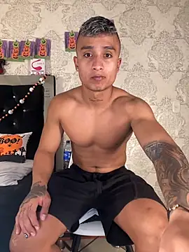 Snapshot of ThiagoBlaze chatting on October 30, 2025, 2:10 am ThiagoBlaze online show from October 30, 2025, 2:10 am