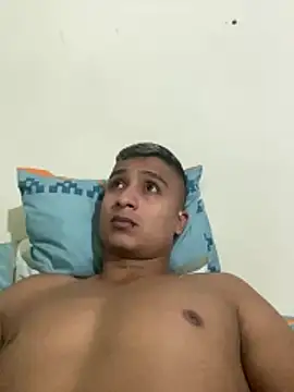 Snapshot of ThiagoBlaze chatting on December 18, 2025, 8:45 pm ThiagoBlaze online show from December 18, 2025, 8:45 pm