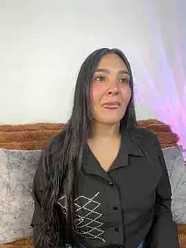 meli  brown online show from November 19, 2025, 4:23 am