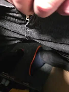 Snapshot of Oorse1966 chatting on November 21, 2025, 2:05 pm Oorse1966 online show from November 21, 2025, 2:05 pm